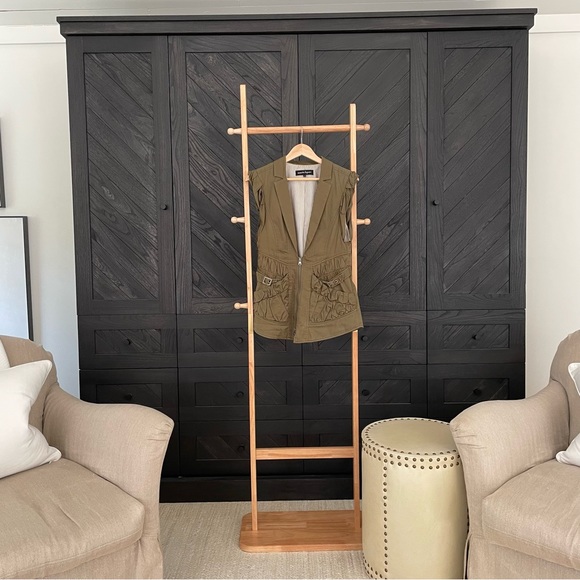 Nanette Lepore army green zip front vest. - Picture 4 of 11